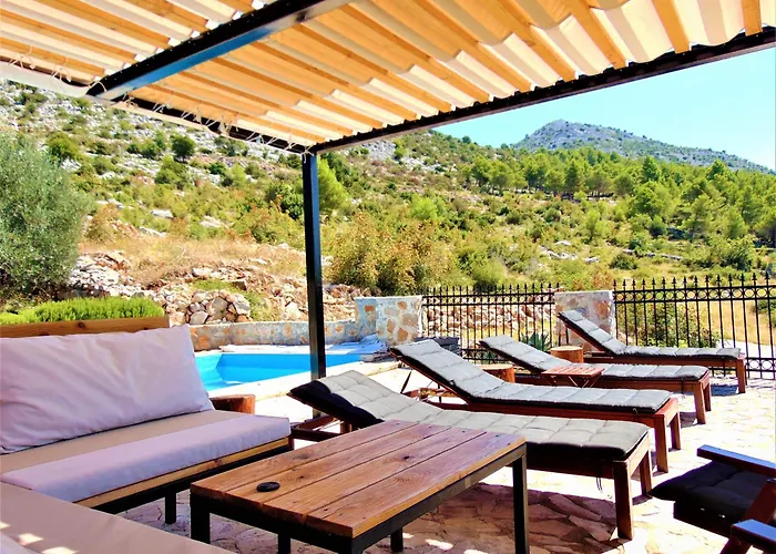 Stone Villa-milan Pool Sea View Lounge 빌라